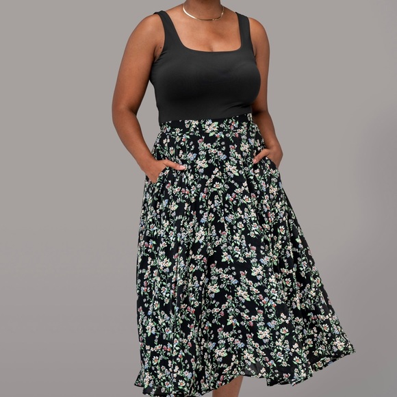 ByEgreis floral skirt, high waisted, pockets, lined, 100% Polyester - Picture 3 of 3